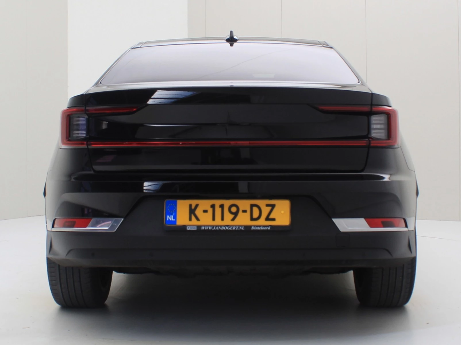 Hoofdafbeelding Polestar 2