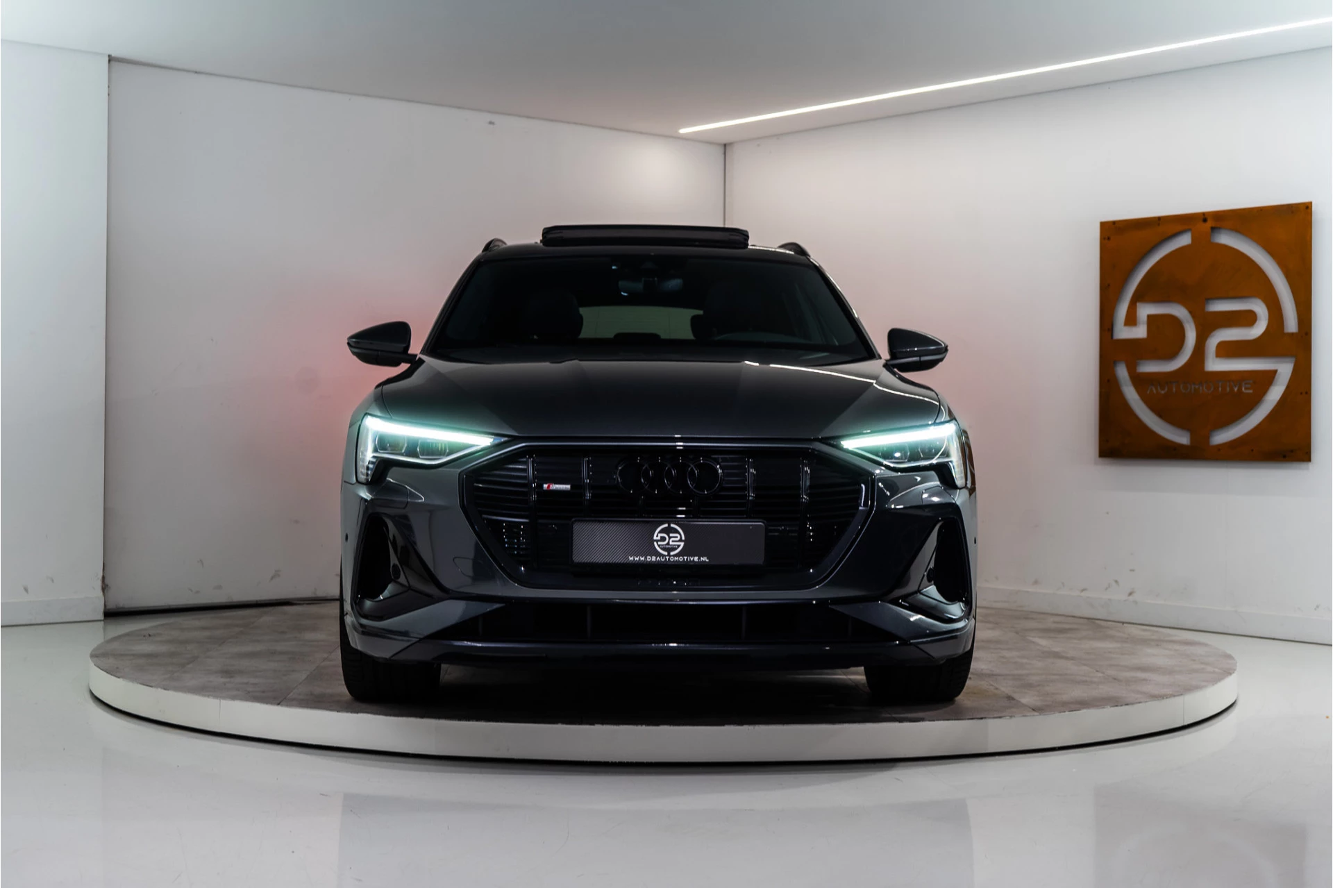 Hoofdafbeelding Audi e-tron
