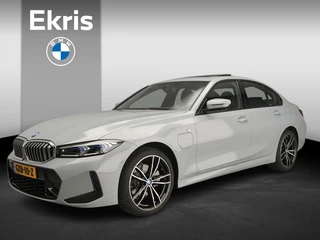 BMW 3 Serie Sedan 320e | M-Sportpakket | LED | Navigatie | Schuifdak | Trekhaak | Stoelverwarming | DAB | Hifi speakers | Alu 19 inch