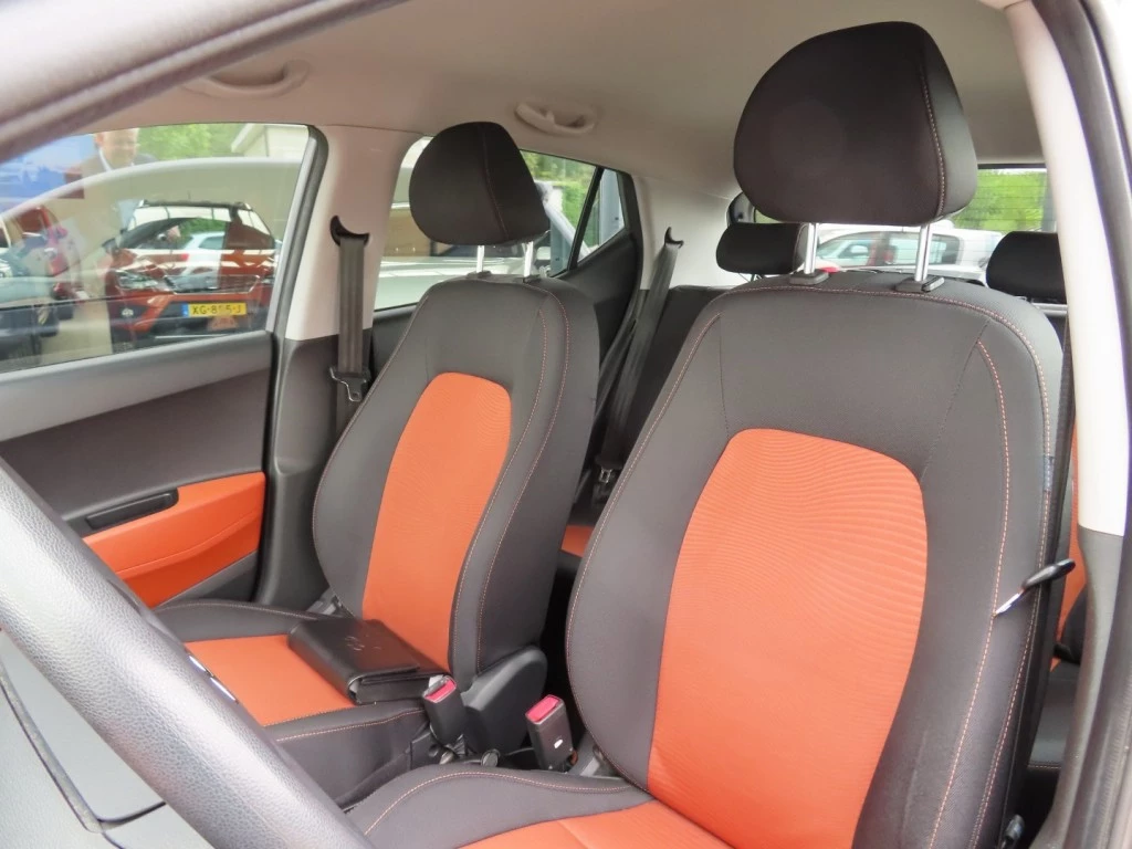 Hoofdafbeelding Hyundai i10