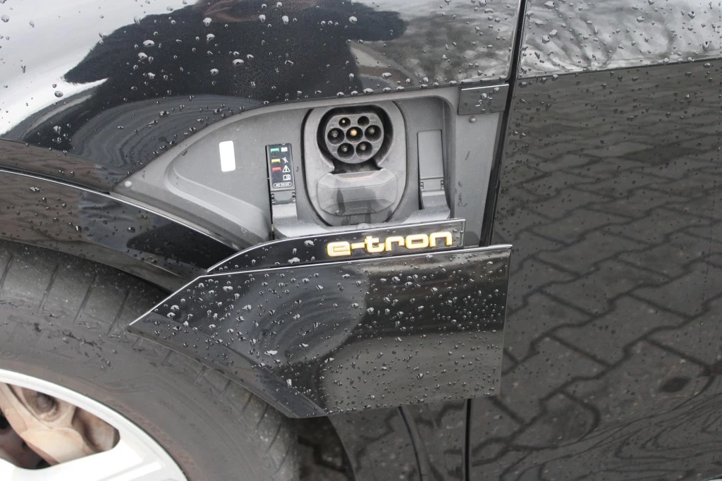 Hoofdafbeelding Audi e-tron