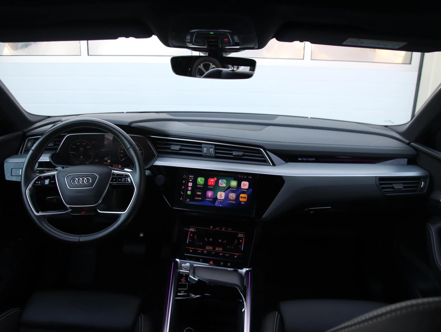 Hoofdafbeelding Audi e-tron