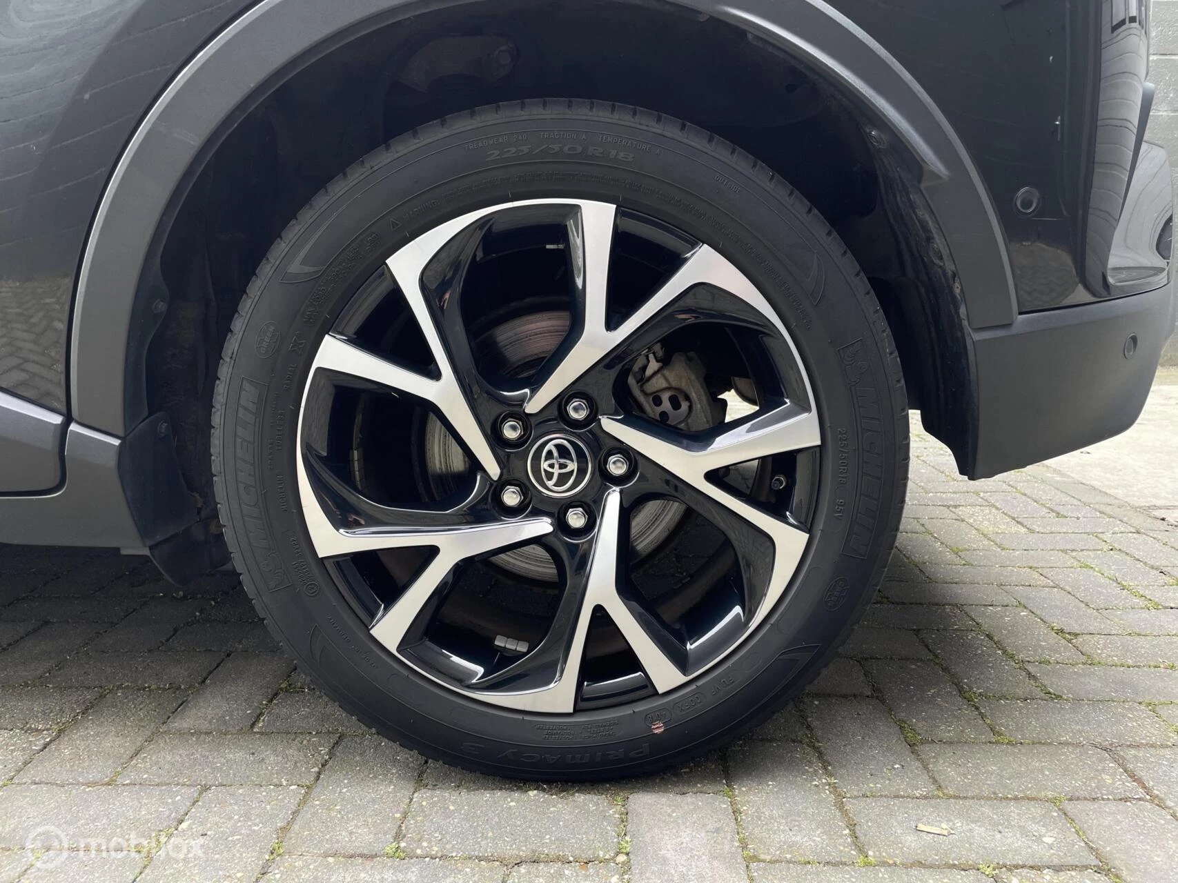 Hoofdafbeelding Toyota C-HR