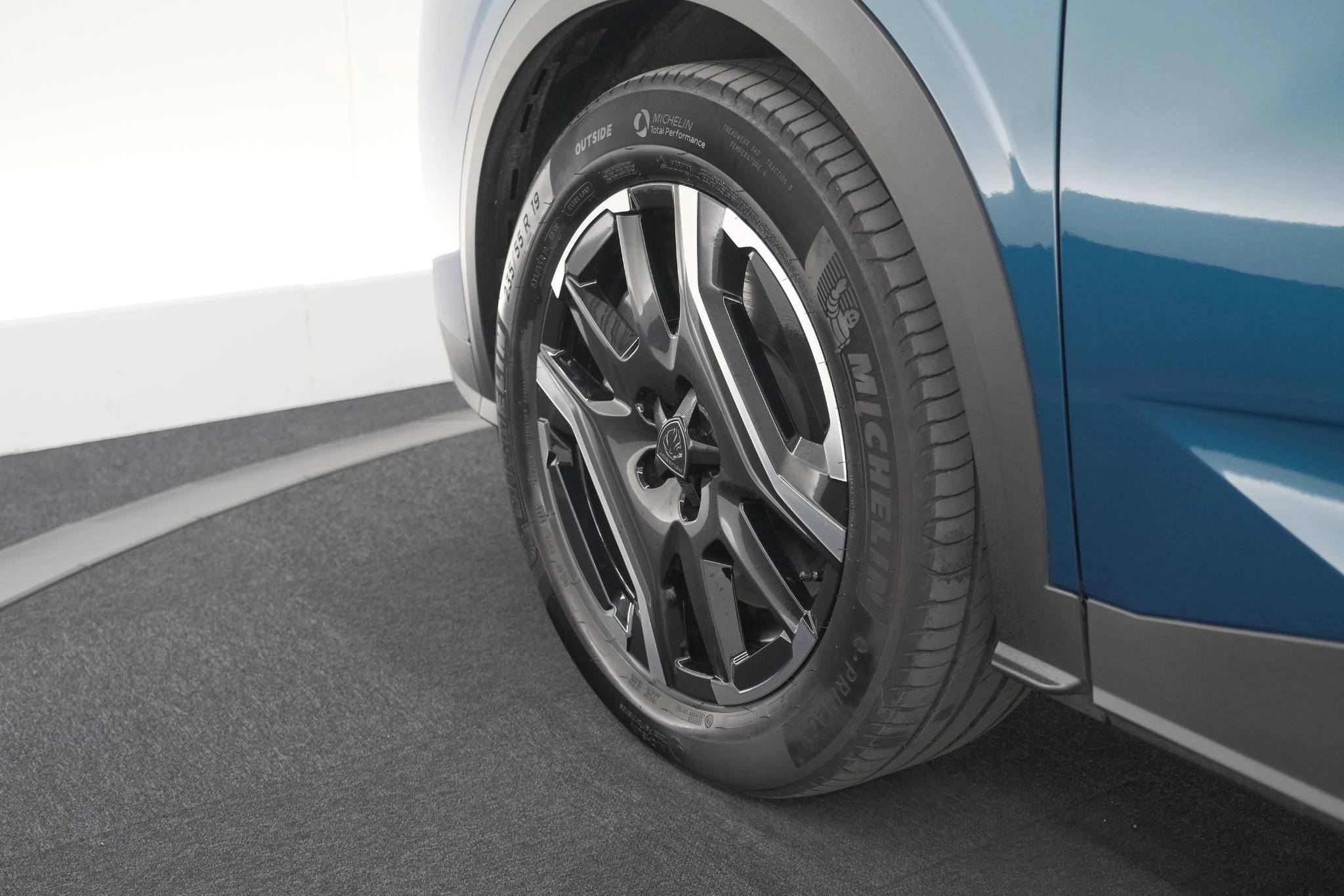 Hoofdafbeelding Peugeot e-3008
