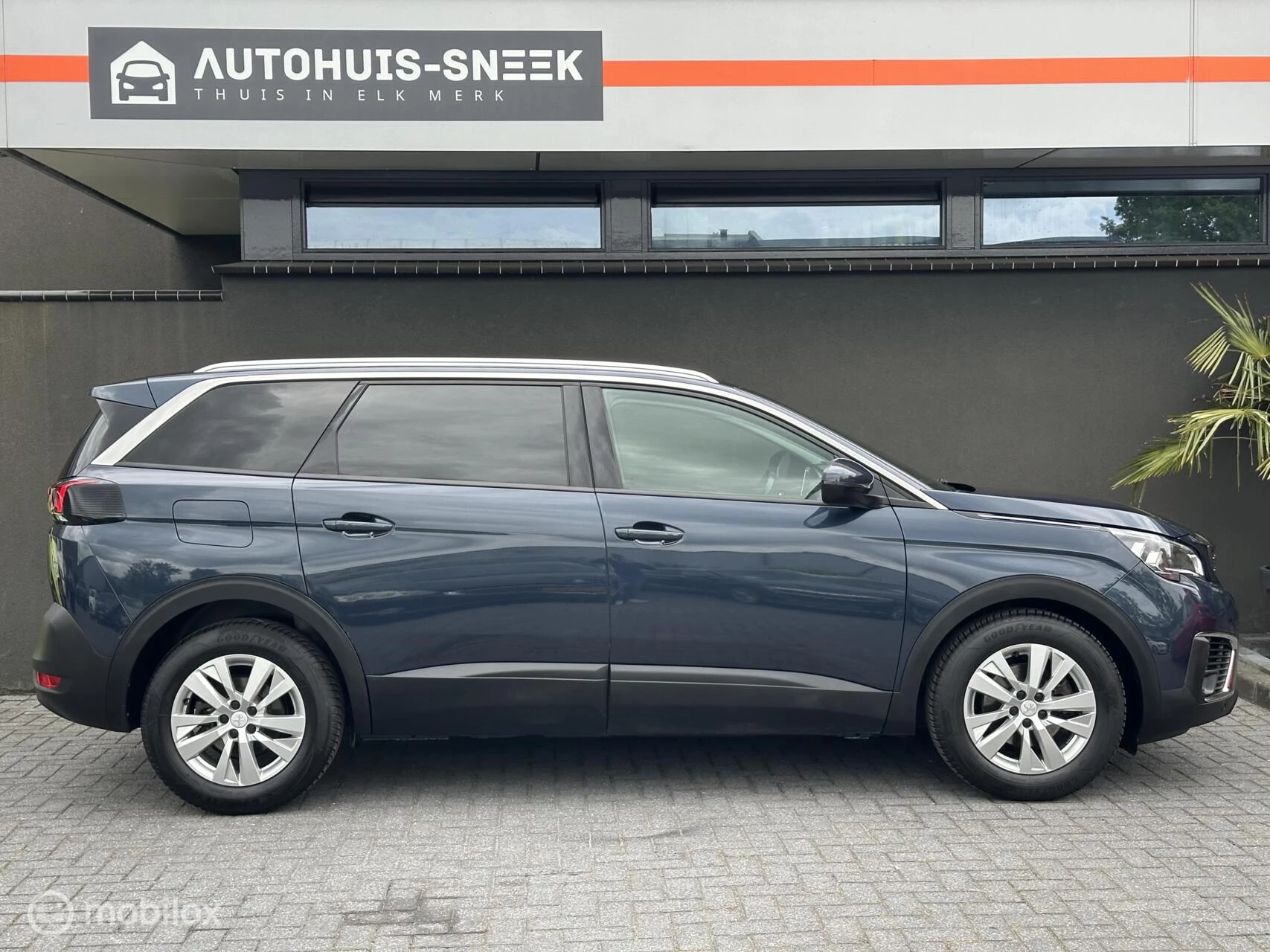 Hoofdafbeelding Peugeot 5008
