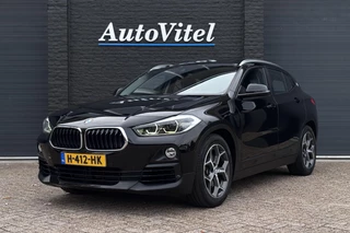 Hoofdafbeelding BMW X2 BMW X2 sDrive20i | Panodak | Sportstoelen | Camera | Trekhaak | Stoelverwarming