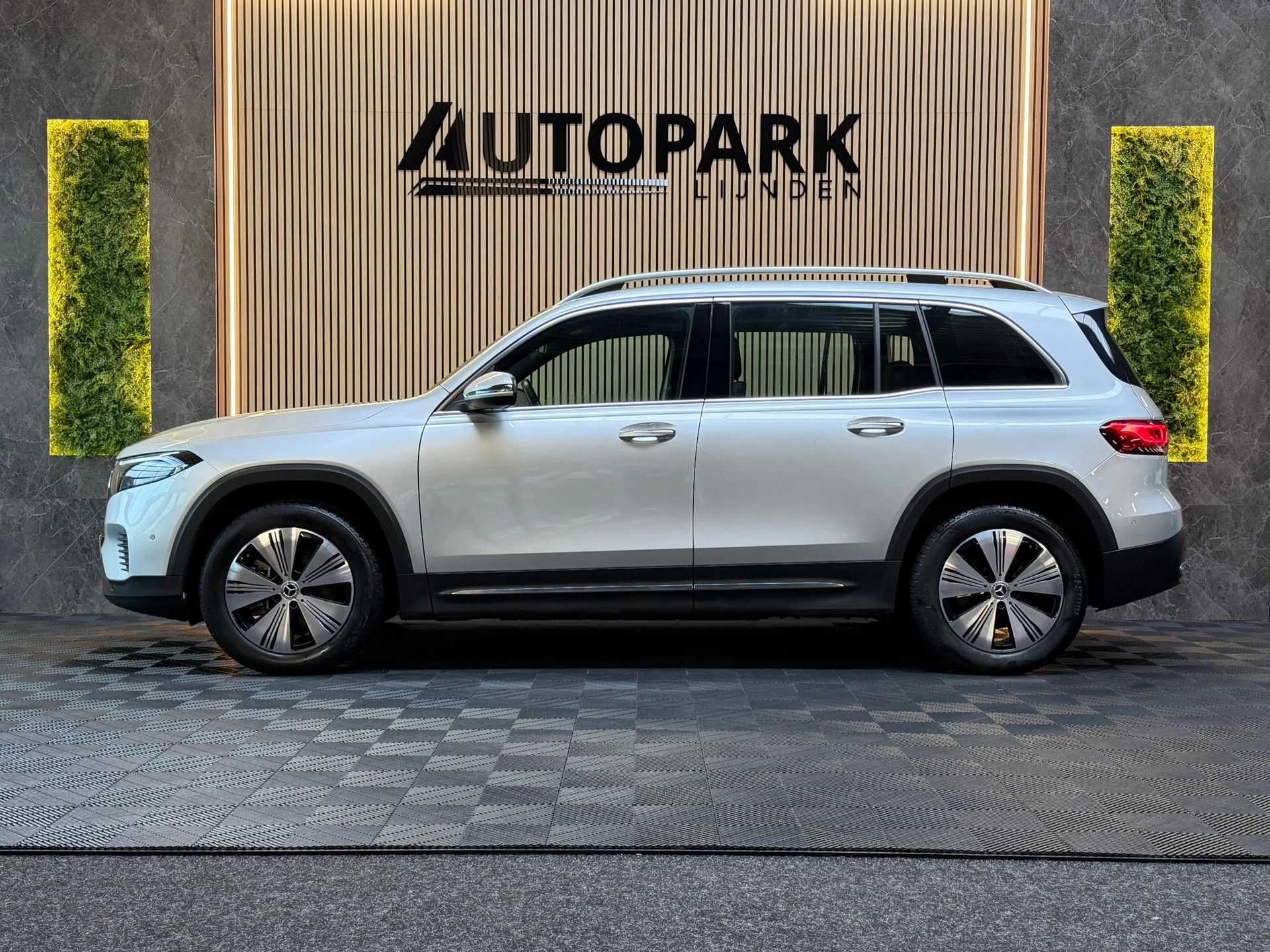 Hoofdafbeelding Mercedes-Benz EQB