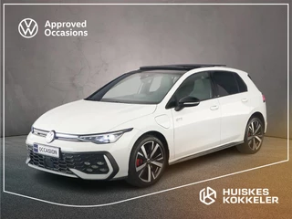 Volkswagen Golf 1.5 eHybrid GTE 272pk DSG Automaat, Panoramadak, Trekhaak, Lederen bekleding, Stoelverwarming, Black style, Achteruitrijcamera, Elektrisch verstelbare stoel, Dodehoeksensor, Adaptief onderstel