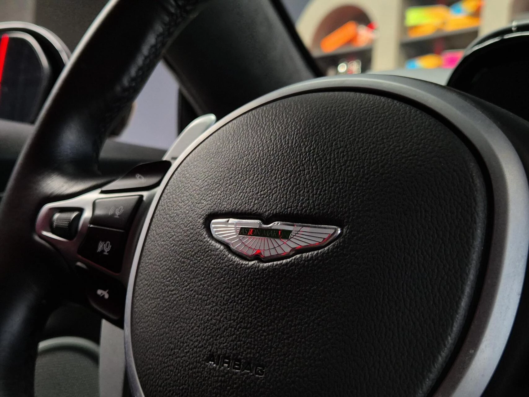 Hoofdafbeelding Aston Martin V8 Vantage