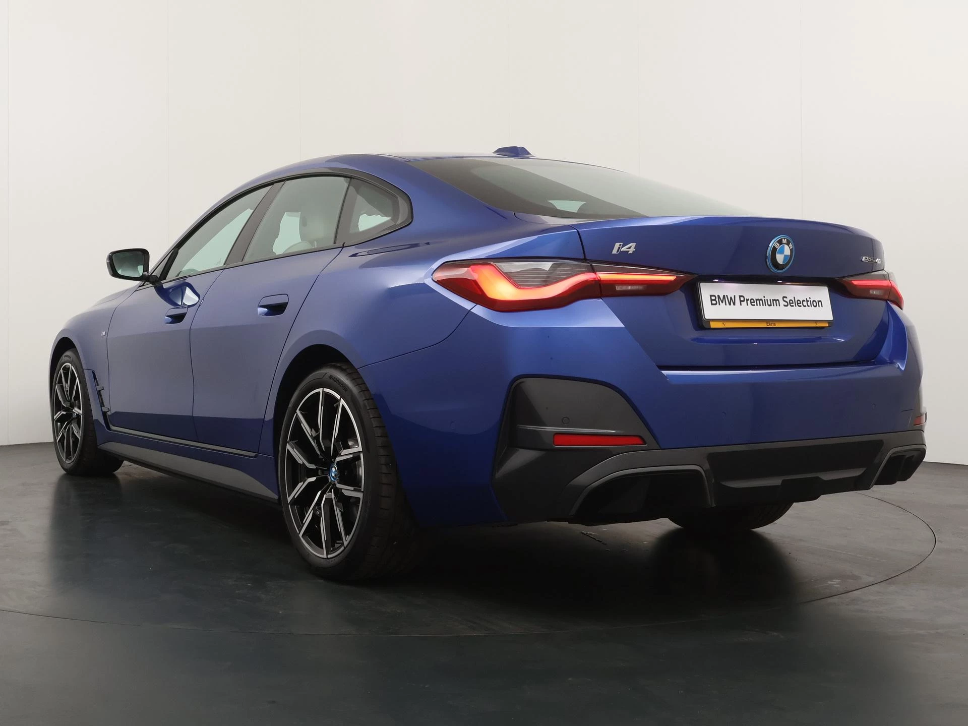 Hoofdafbeelding BMW i4