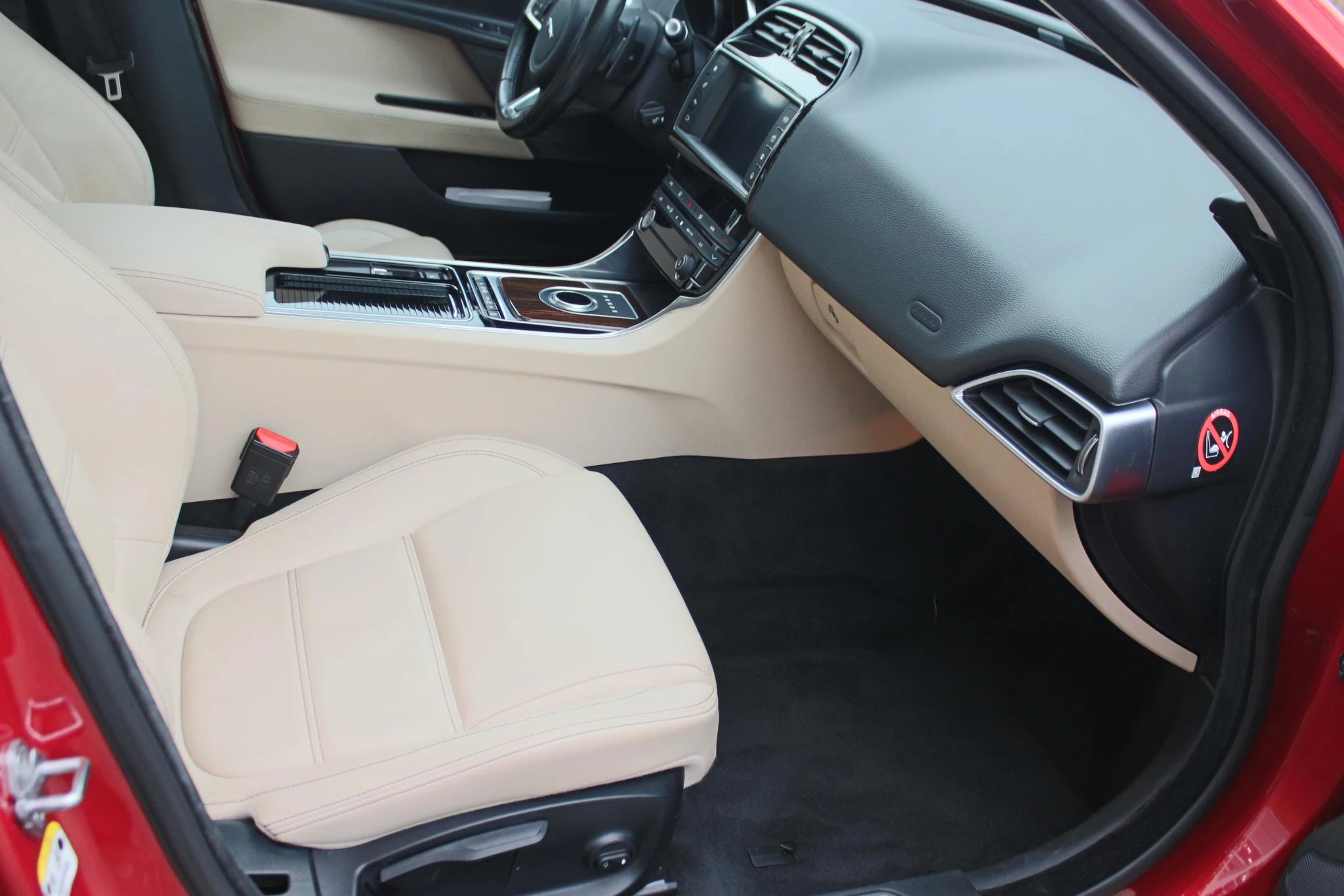 Hoofdafbeelding Jaguar XE