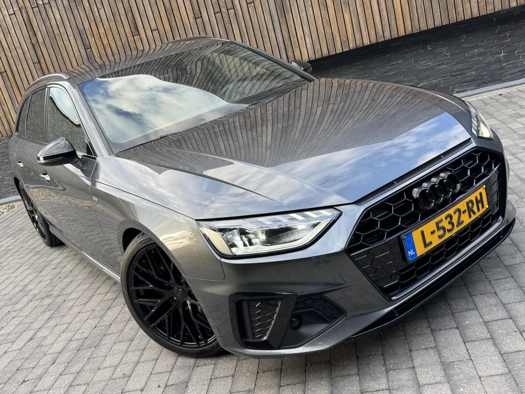 Hoofdafbeelding Audi A4