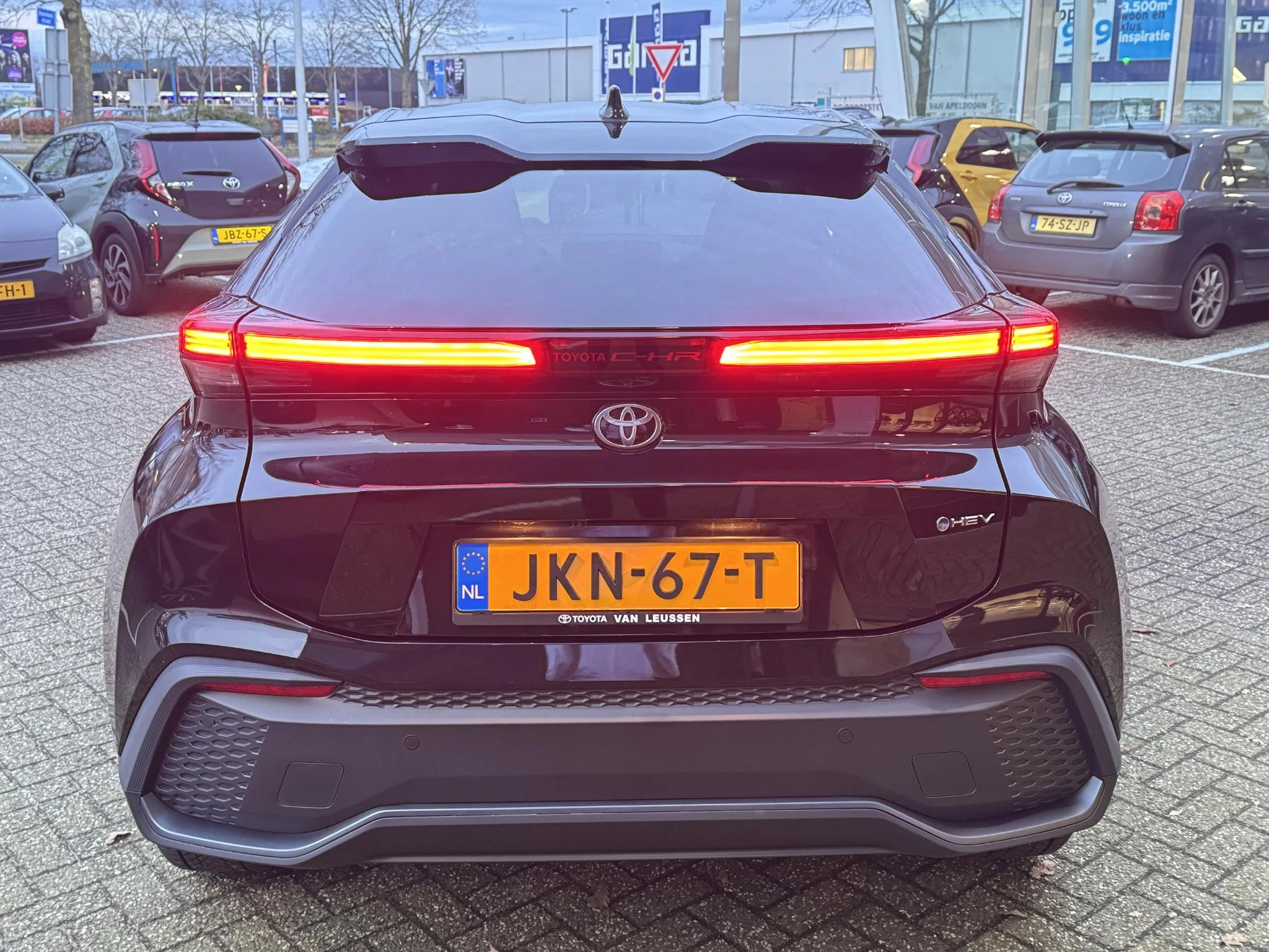 Hoofdafbeelding Toyota C-HR