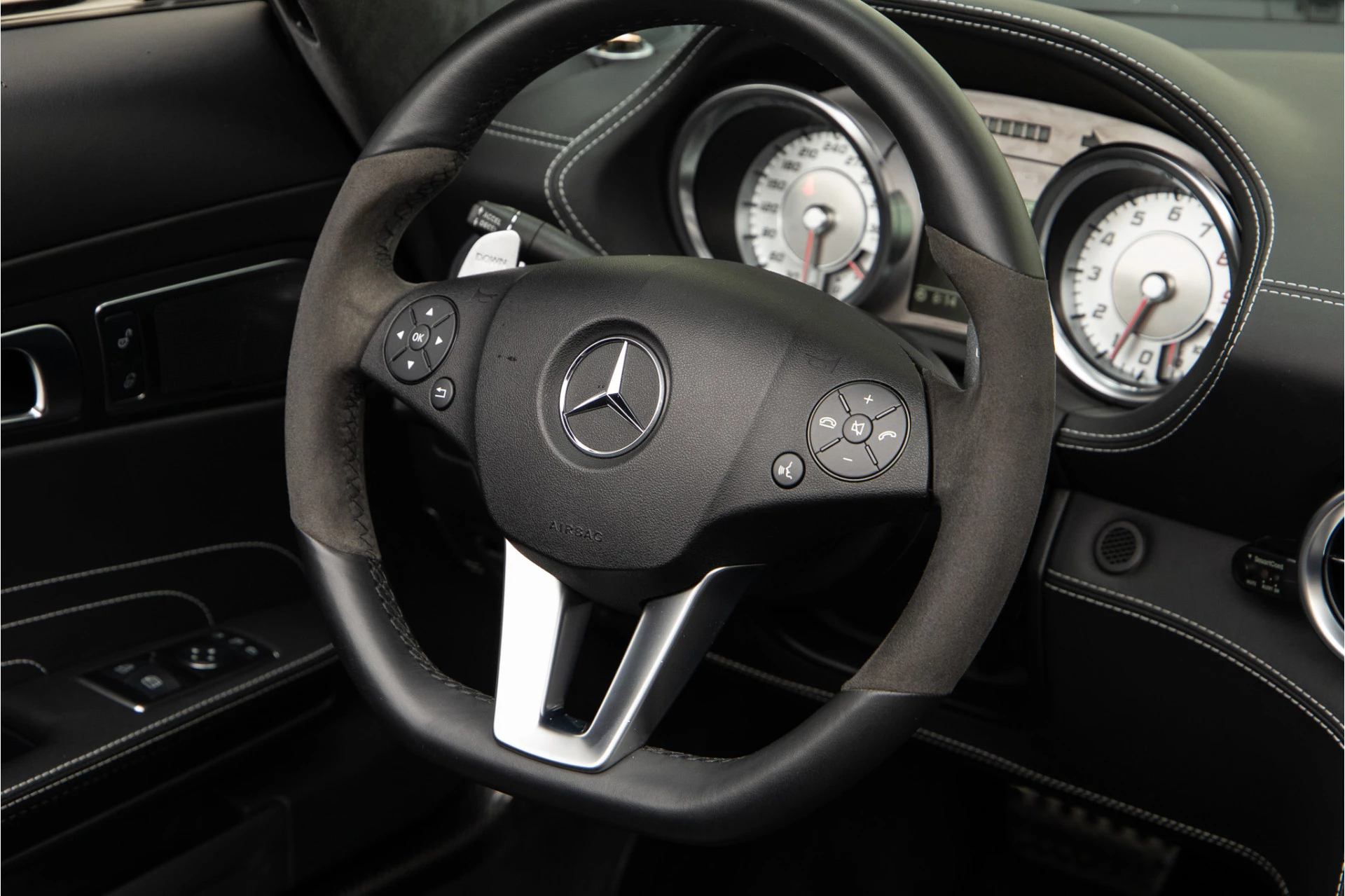 Hoofdafbeelding Mercedes-Benz SLS Roadster