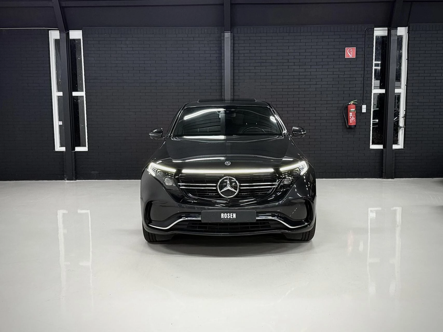 Hoofdafbeelding Mercedes-Benz EQC