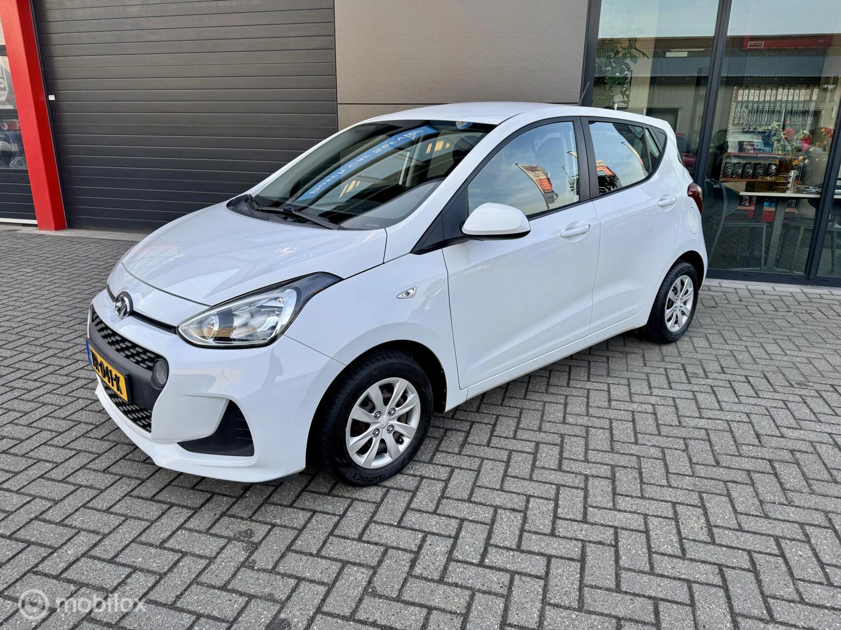 Hoofdafbeelding Hyundai i10