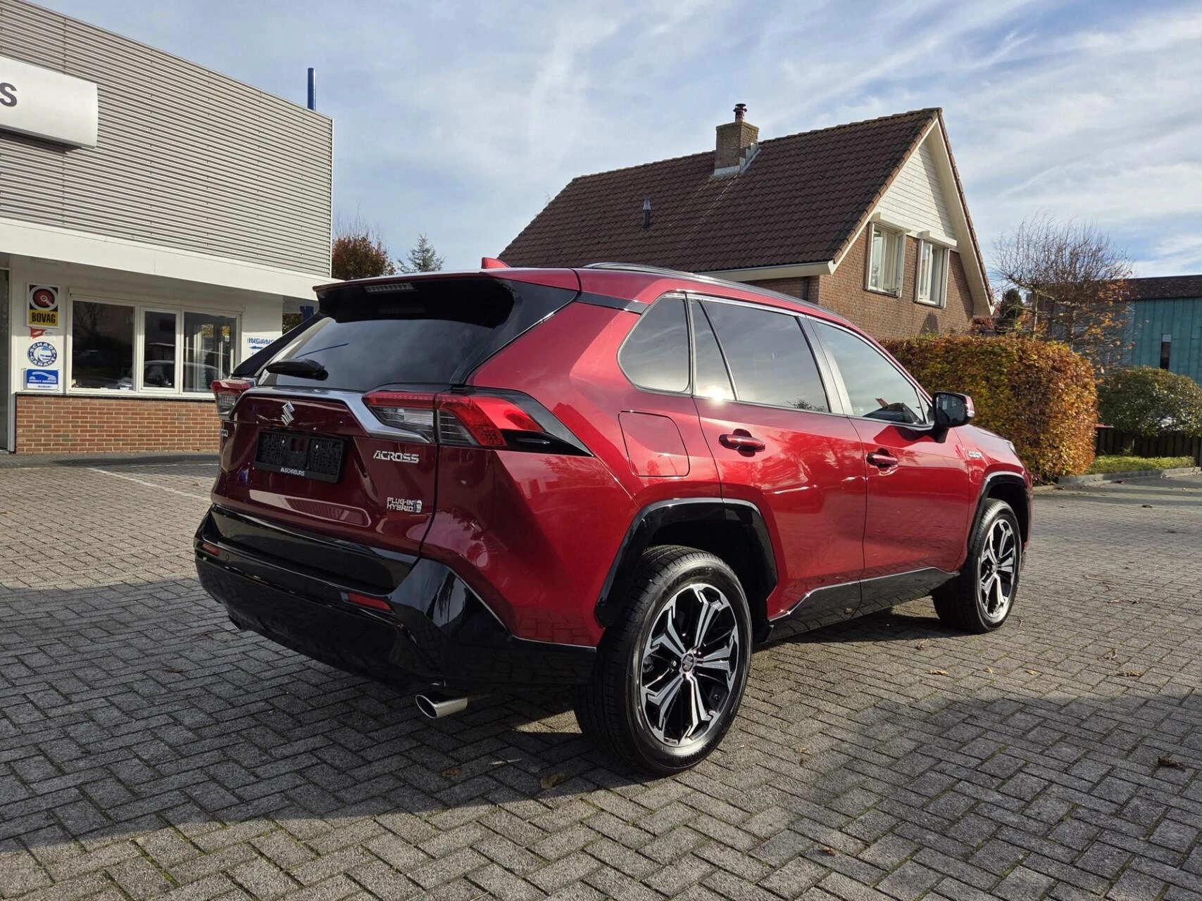 Hoofdafbeelding Suzuki Across