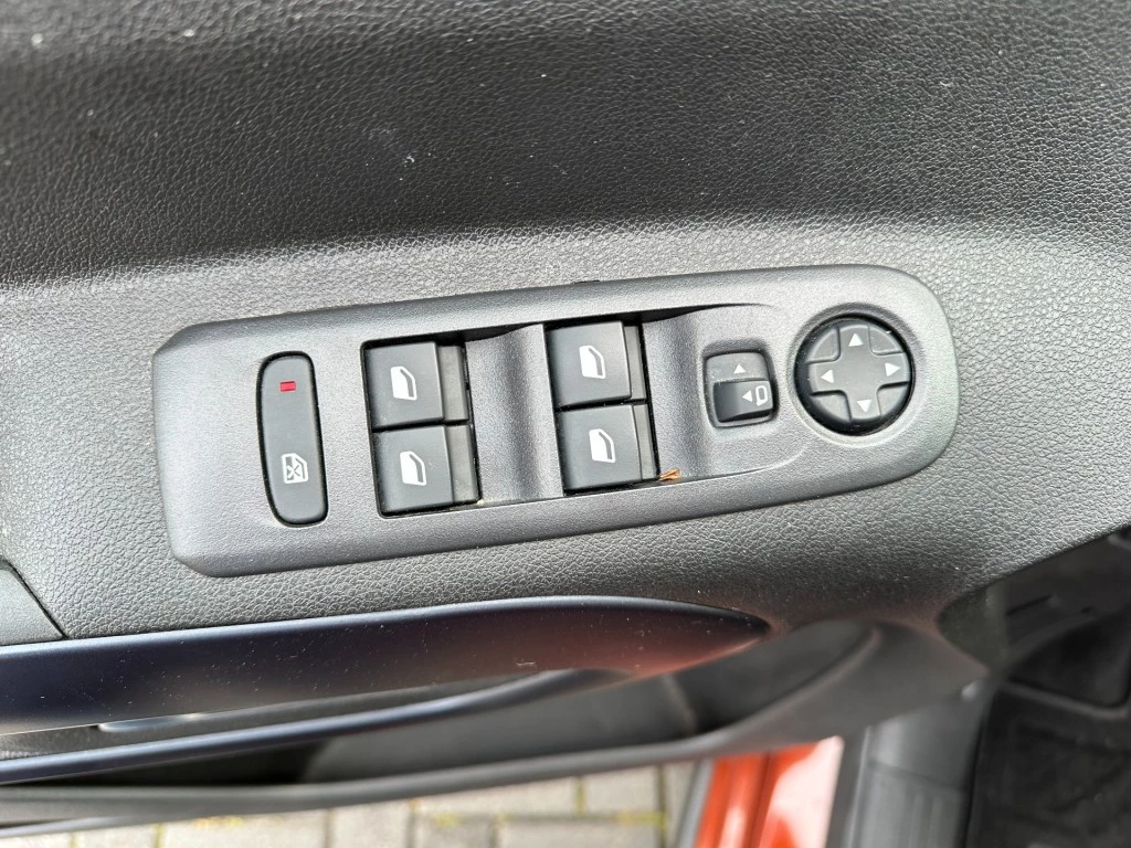 Hoofdafbeelding Peugeot Rifter