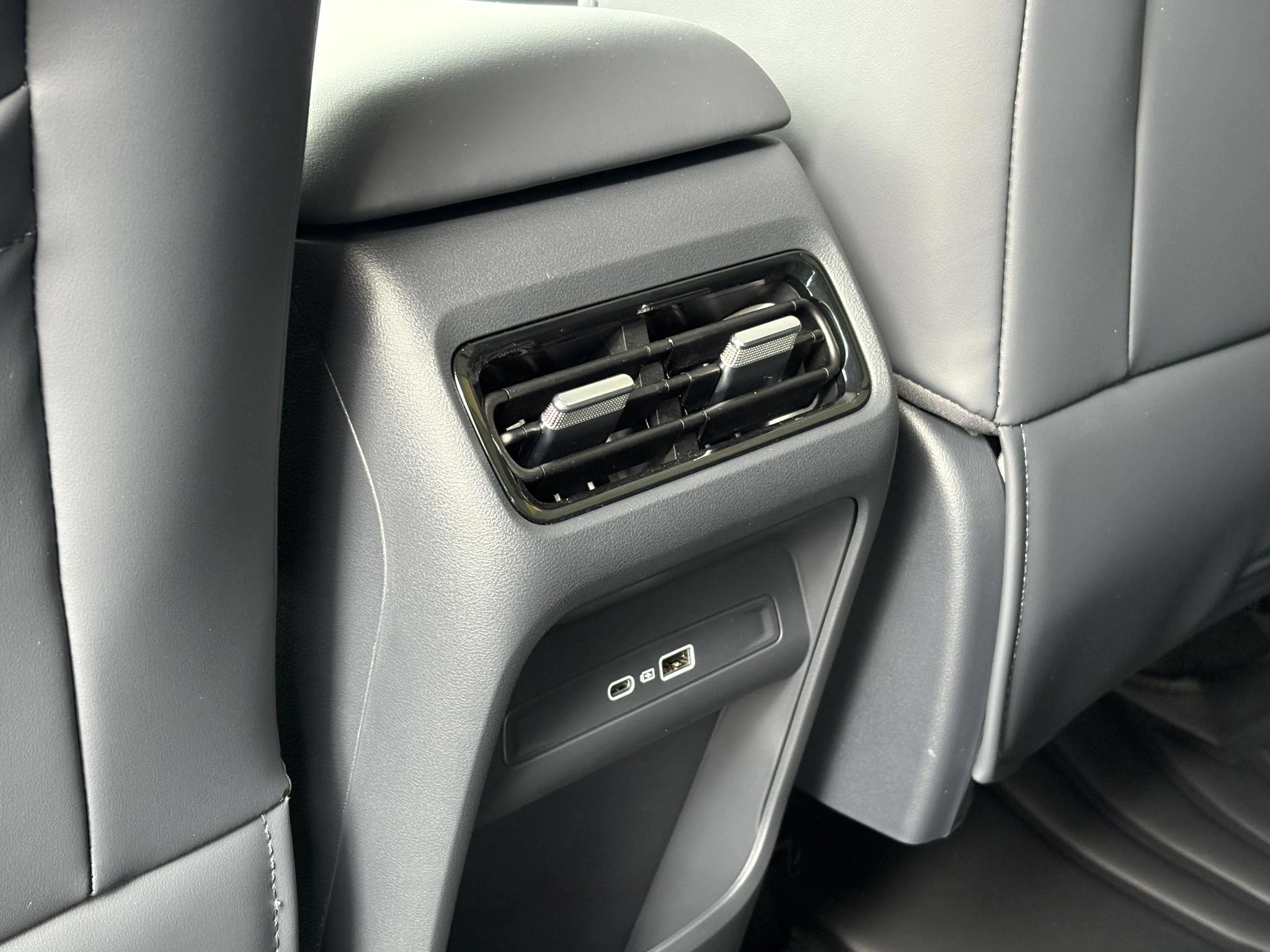 Hoofdafbeelding Geely Starray EM-i