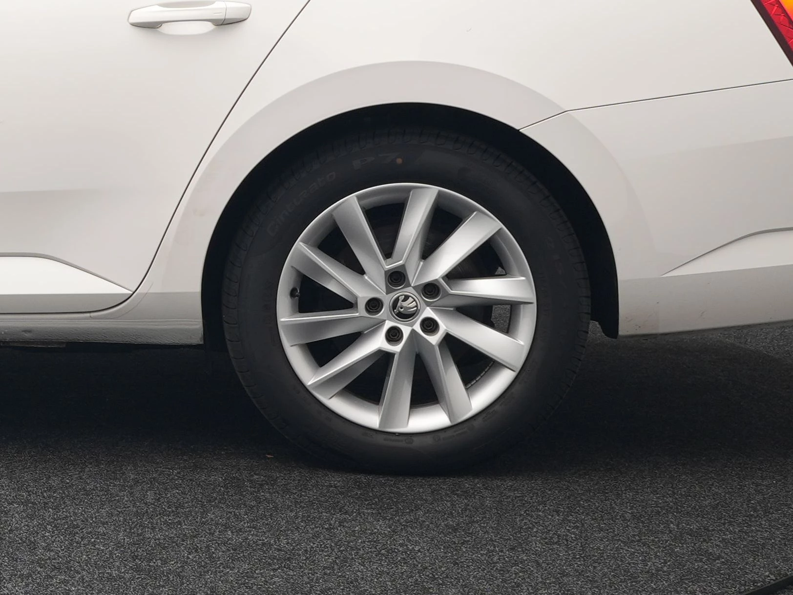 Hoofdafbeelding Škoda Superb