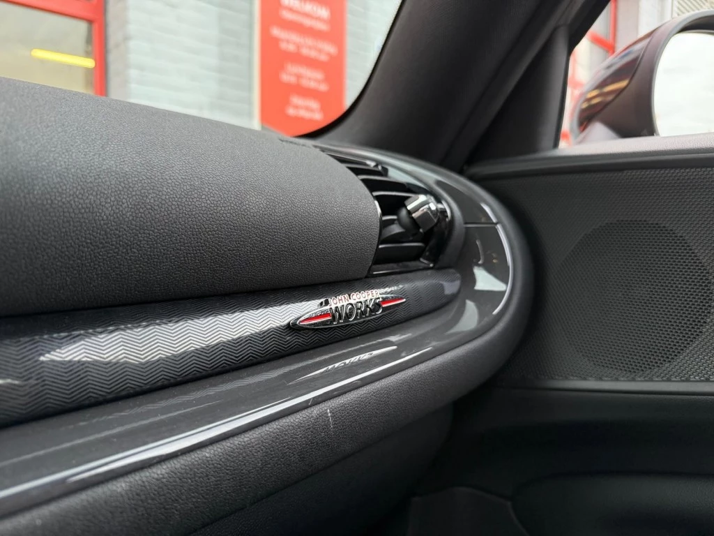 Hoofdafbeelding MINI One