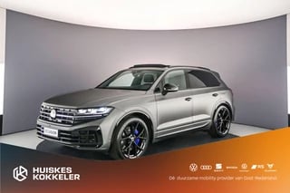 Hoofdafbeelding Volkswagen Touareg Volkswagen Touareg R 3.0 TSI eHybrid 462pk Tiptronic Trekhaak, Panoramadak, Lederen bekleding, Luchtvering, Head up display, LED matrix verlichting, 360 camera, Adaptive cruise control