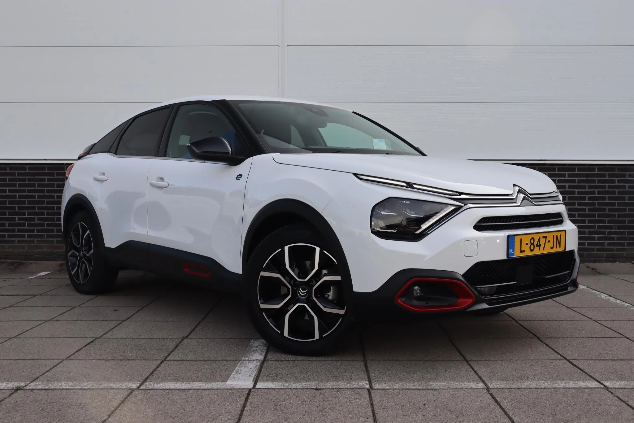 Hoofdafbeelding Citroën ë-C4