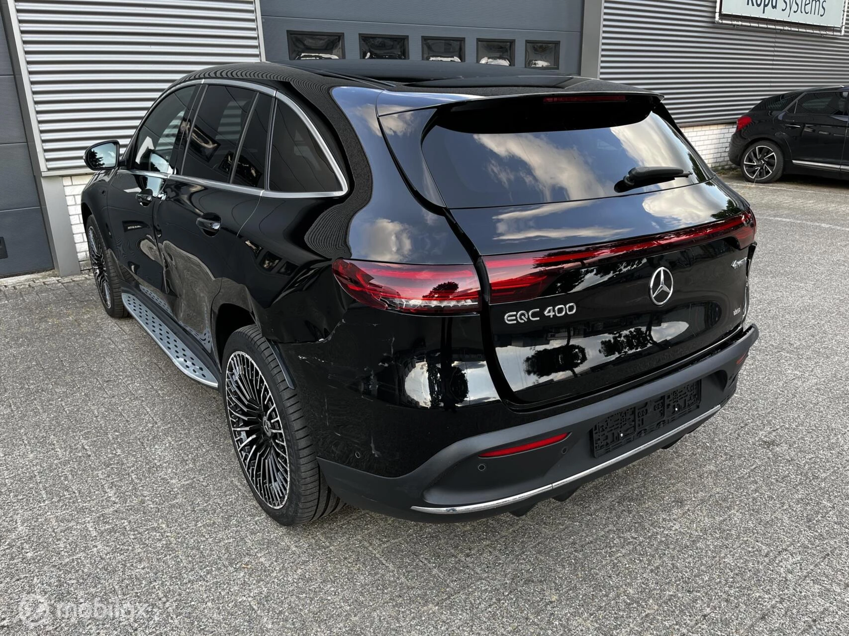 Hoofdafbeelding Mercedes-Benz EQC