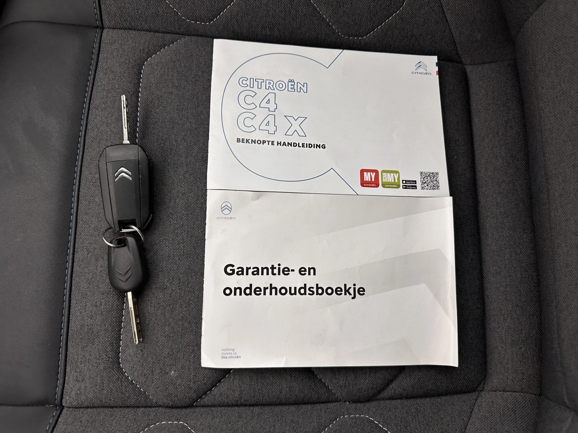 Hoofdafbeelding Citroën ë-C4 X