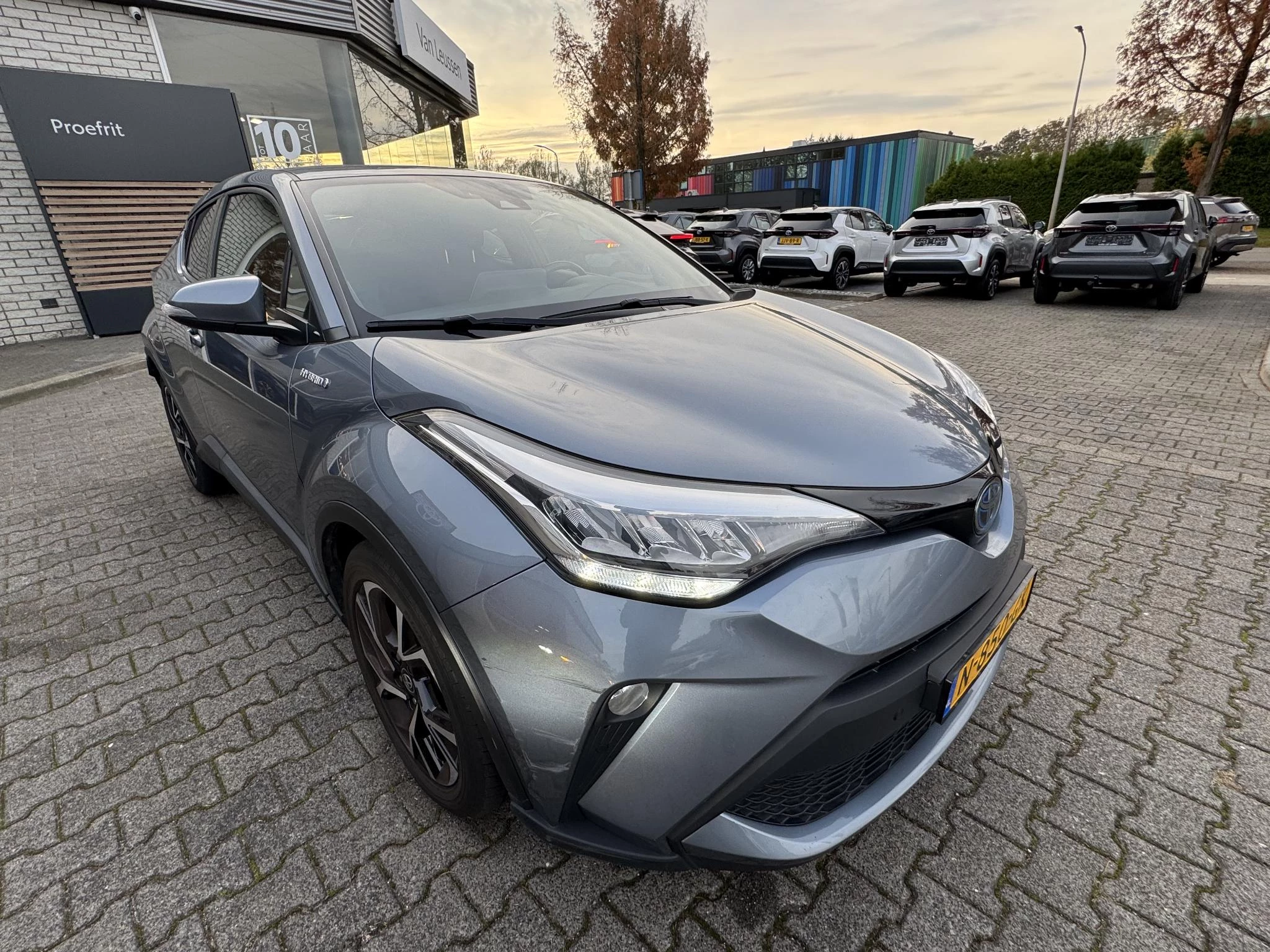Hoofdafbeelding Toyota C-HR