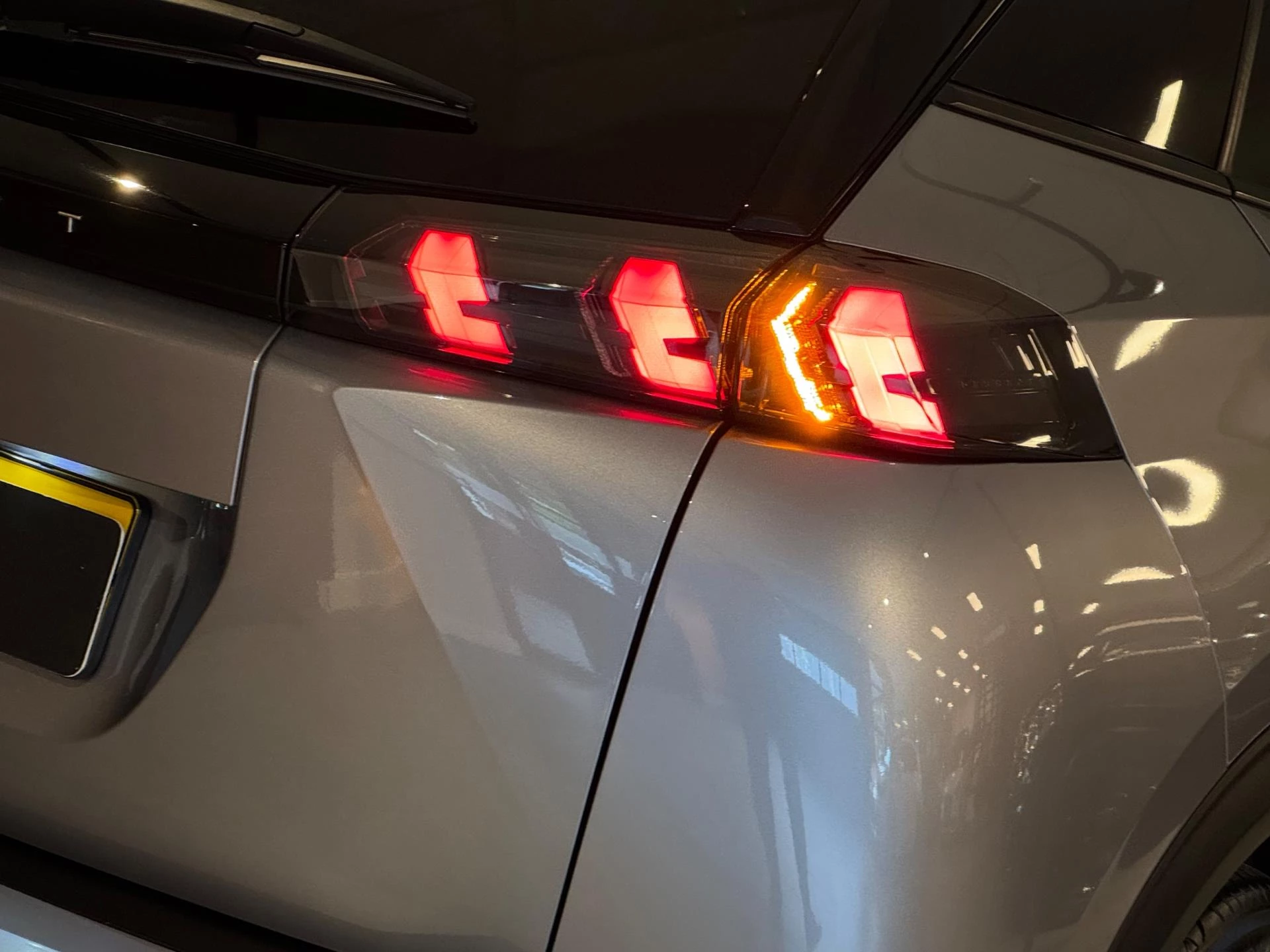 Hoofdafbeelding Peugeot e-2008