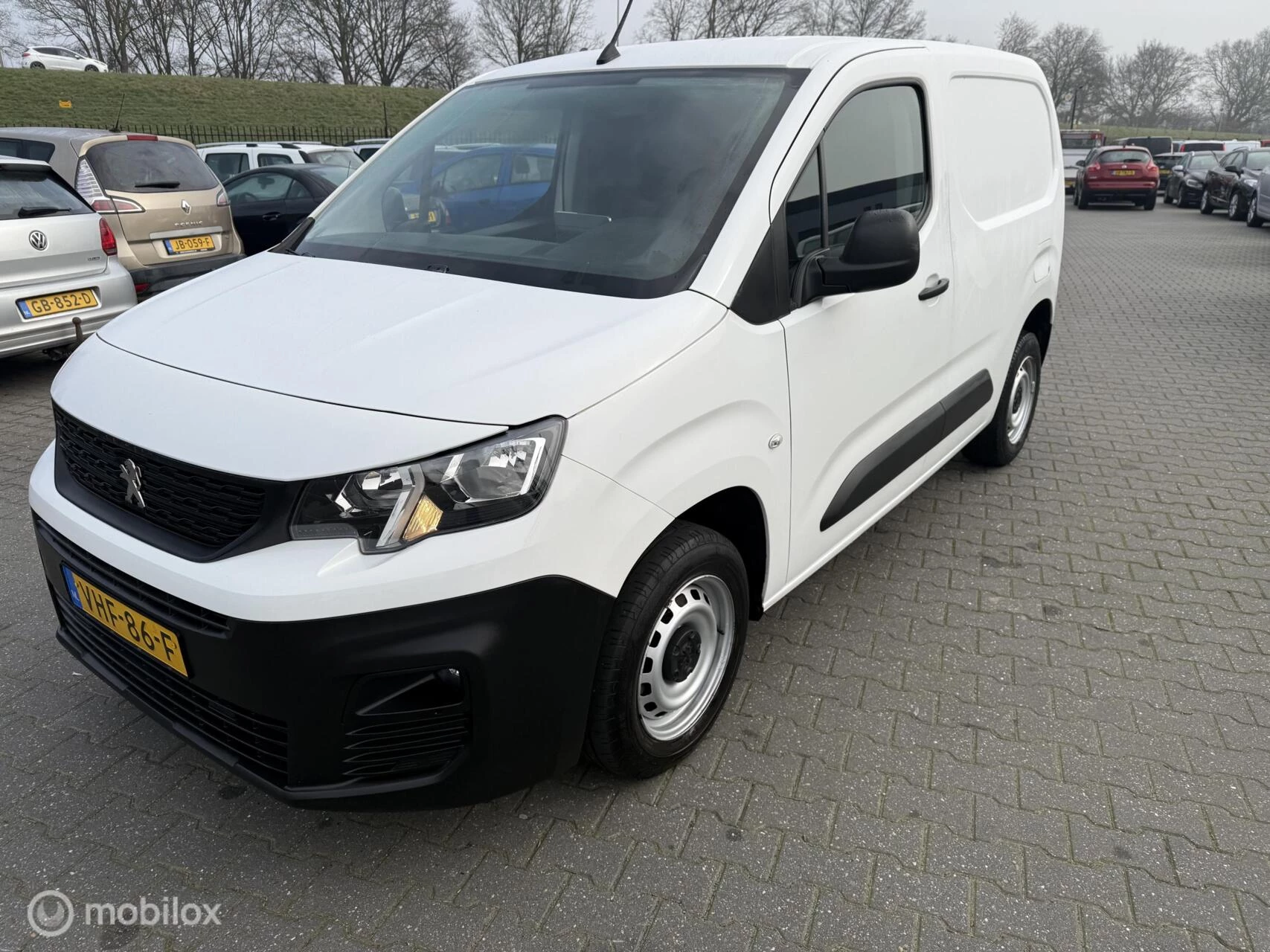 Hoofdafbeelding Peugeot Partner