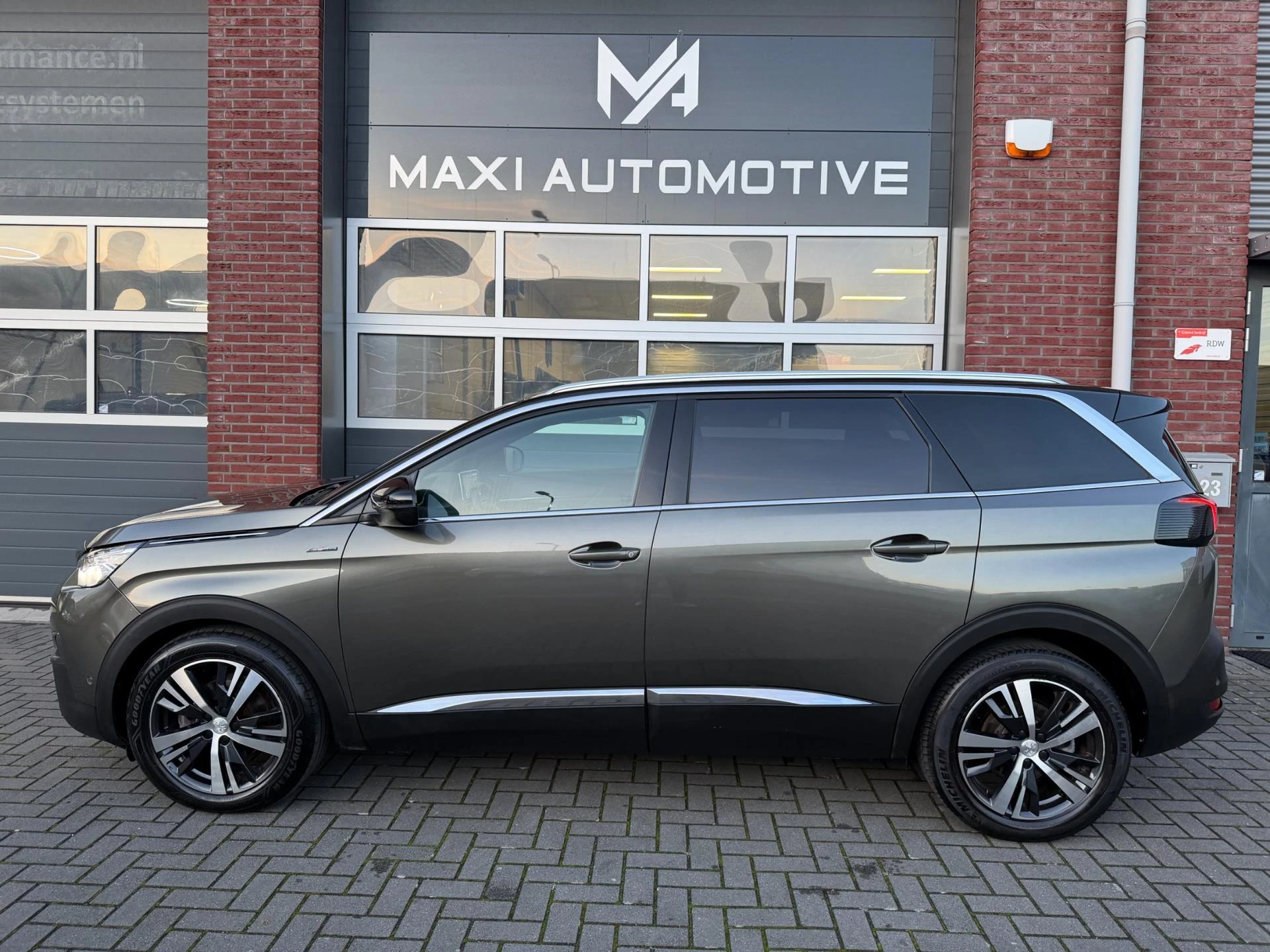 Hoofdafbeelding Peugeot 5008