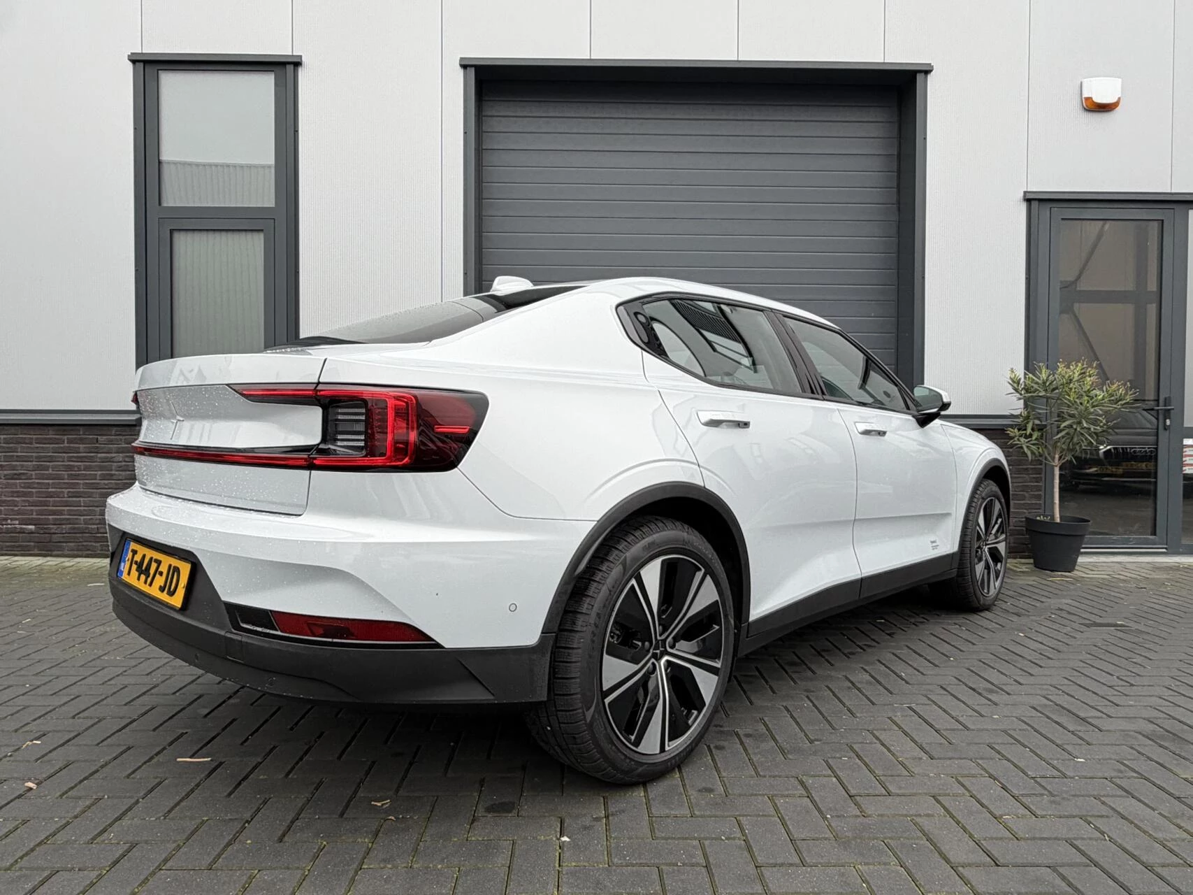 Hoofdafbeelding Polestar 2
