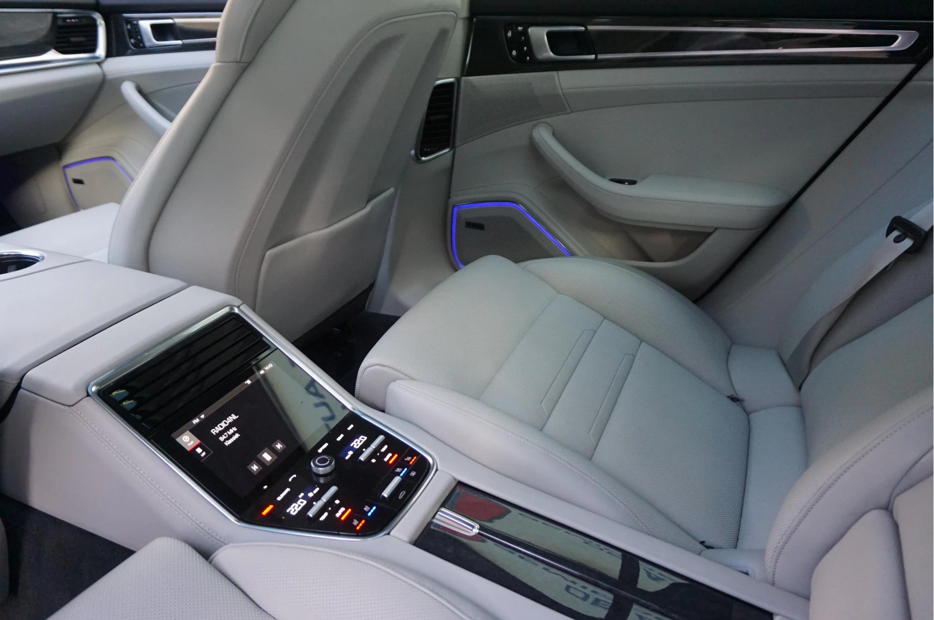 Hoofdafbeelding Porsche Panamera