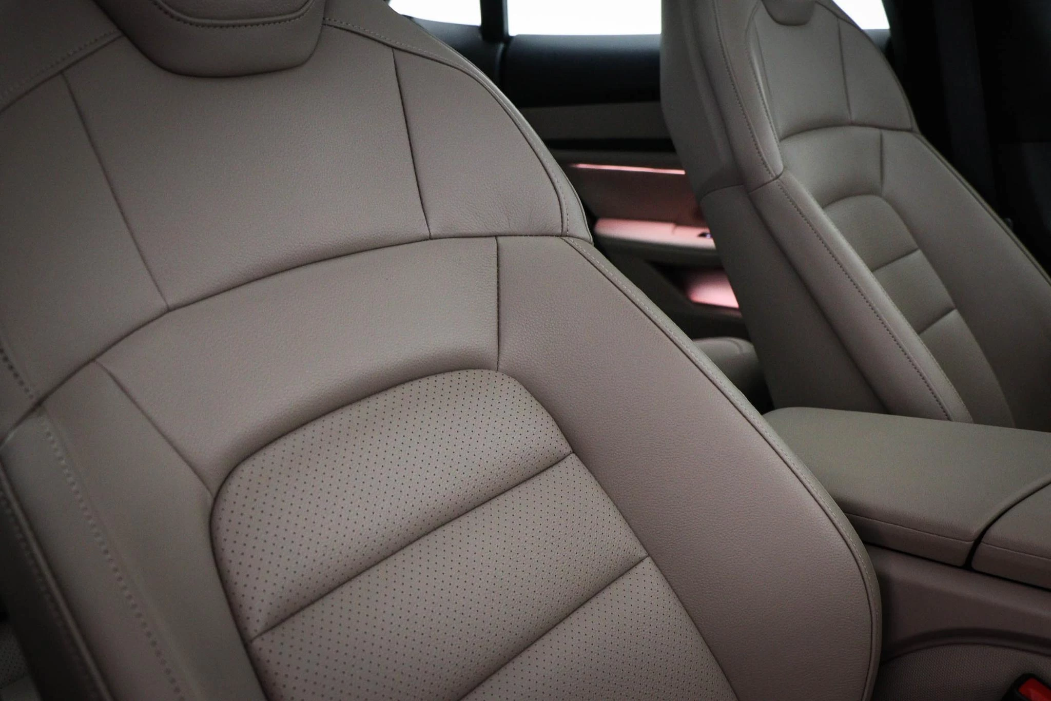 Hoofdafbeelding Porsche Taycan