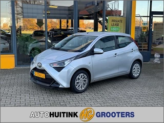Hoofdafbeelding Toyota Aygo Toyota Aygo 1.0 VVT-i x-play limited - camera