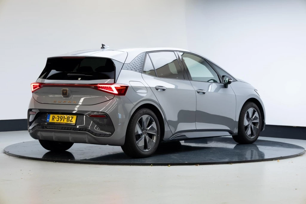 Hoofdafbeelding CUPRA Born
