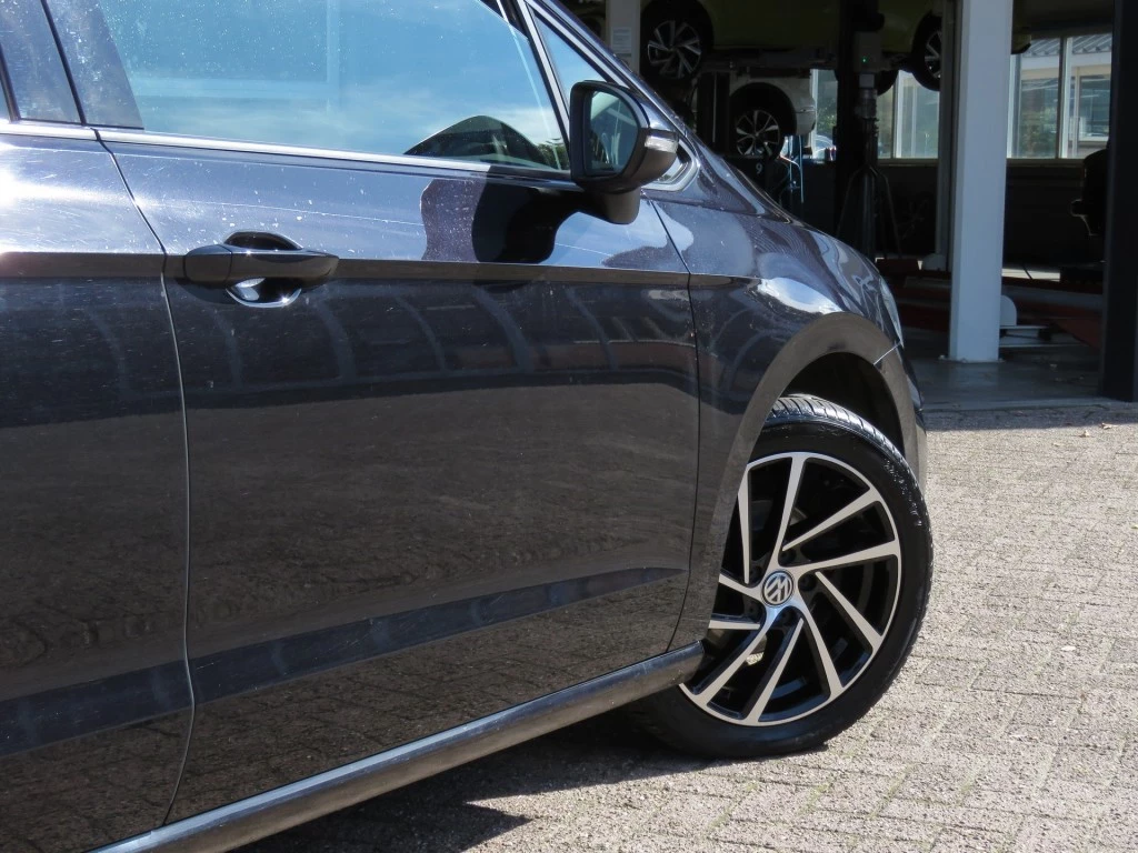 Hoofdafbeelding Volkswagen Golf Sportsvan