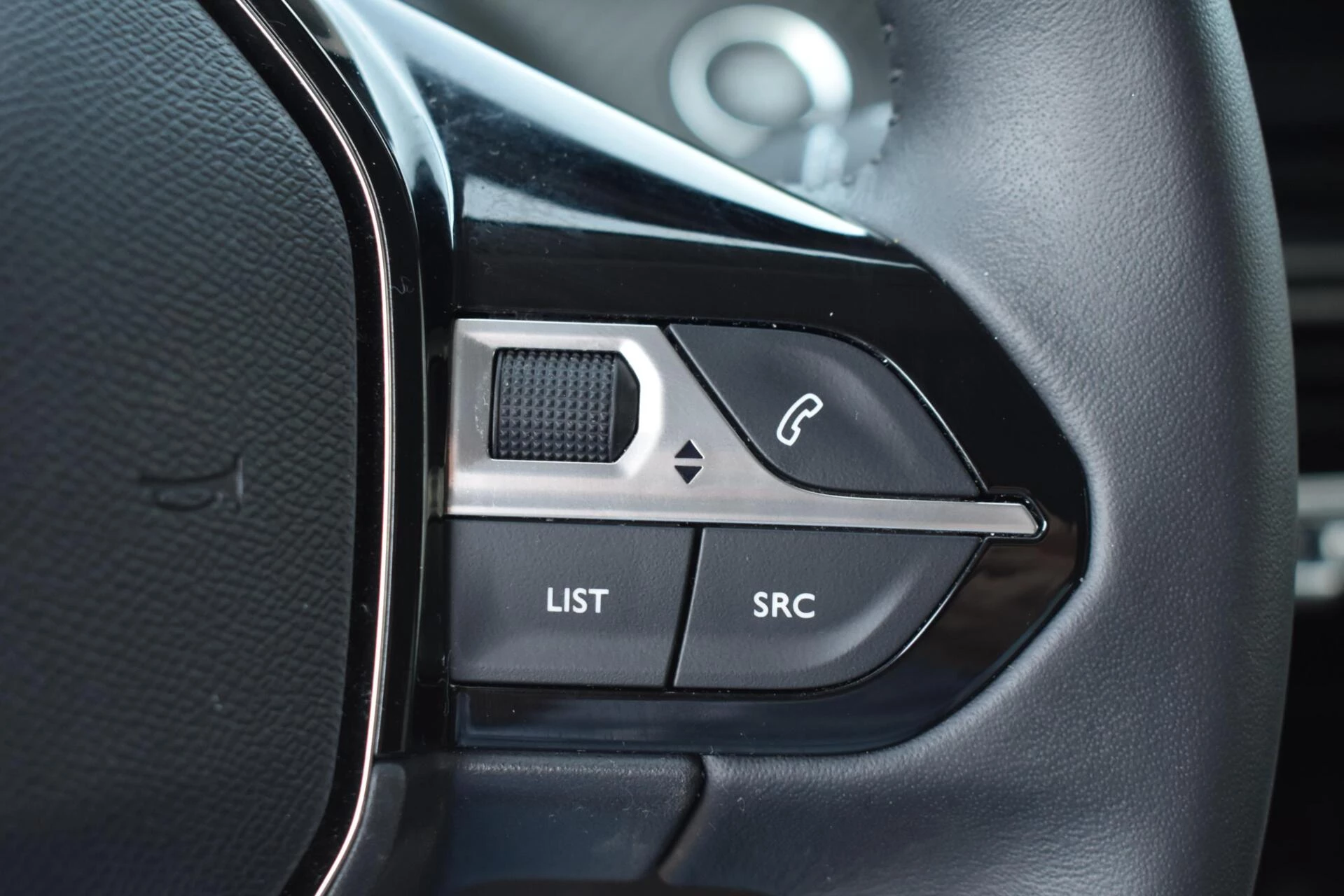 Hoofdafbeelding Peugeot e-208