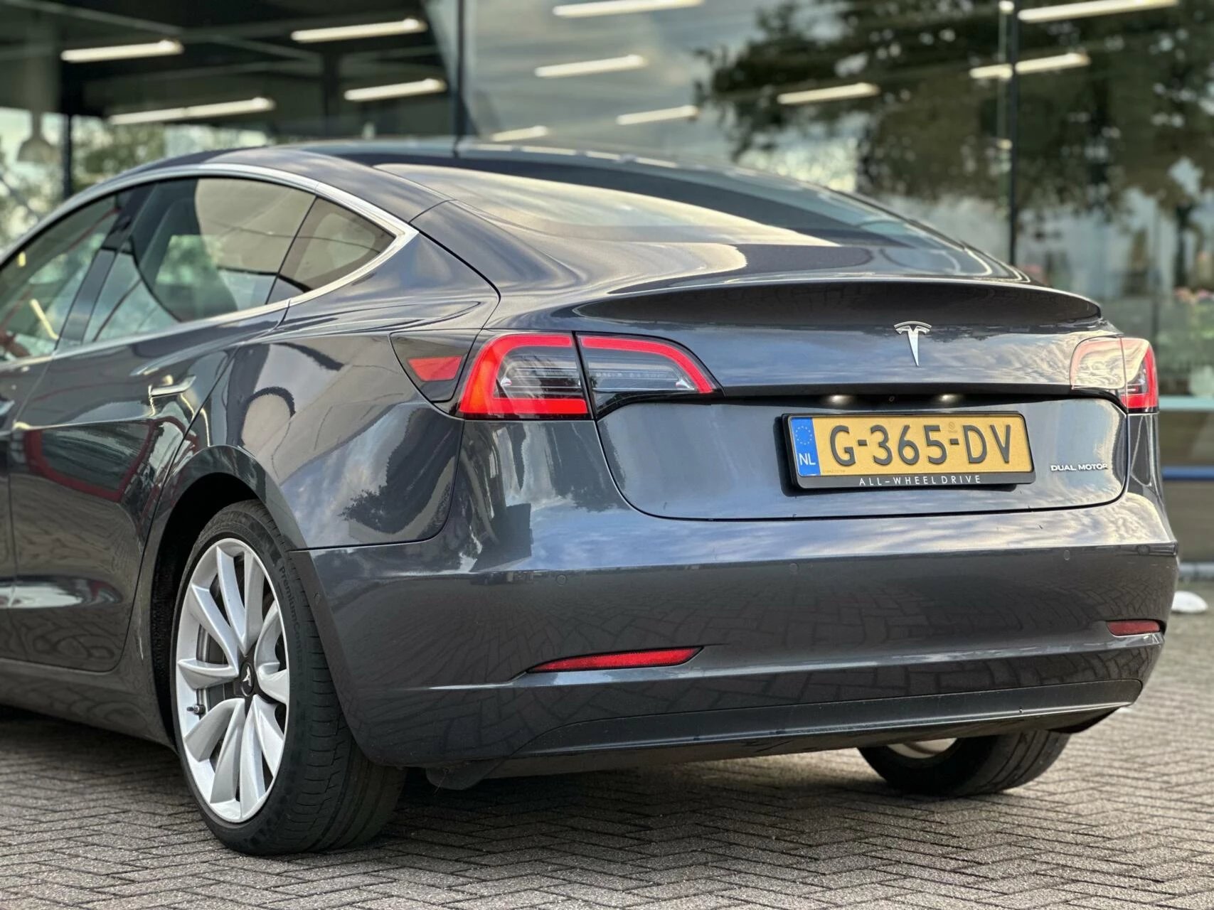 Hoofdafbeelding Tesla Model 3