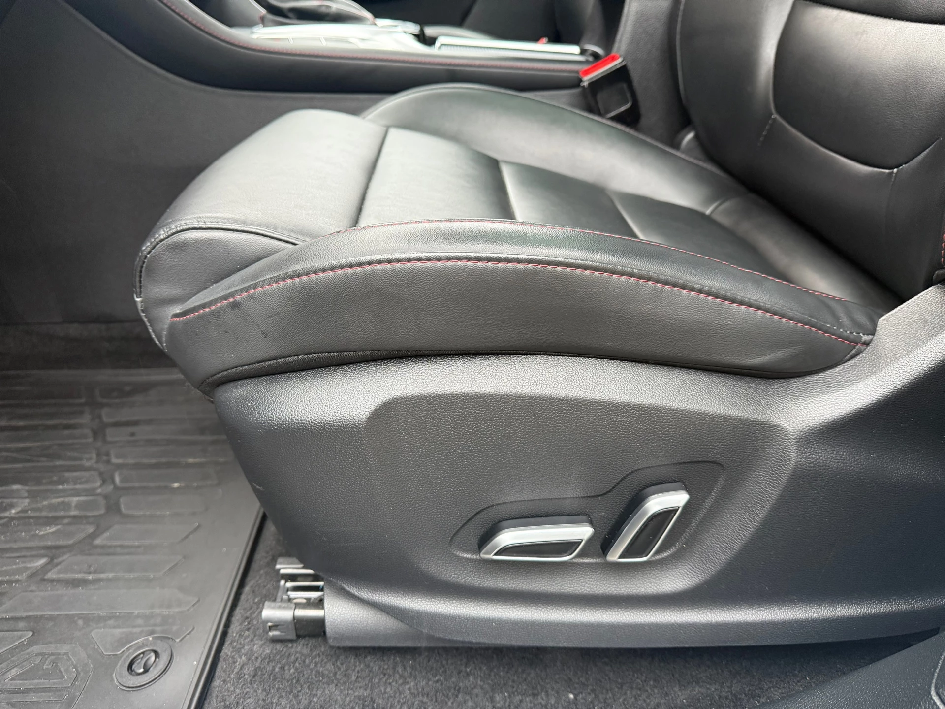 Hoofdafbeelding MG HS