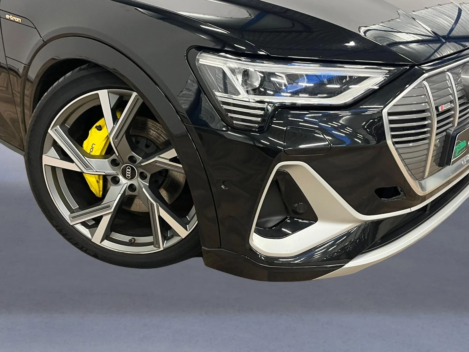 Hoofdafbeelding Audi e-tron