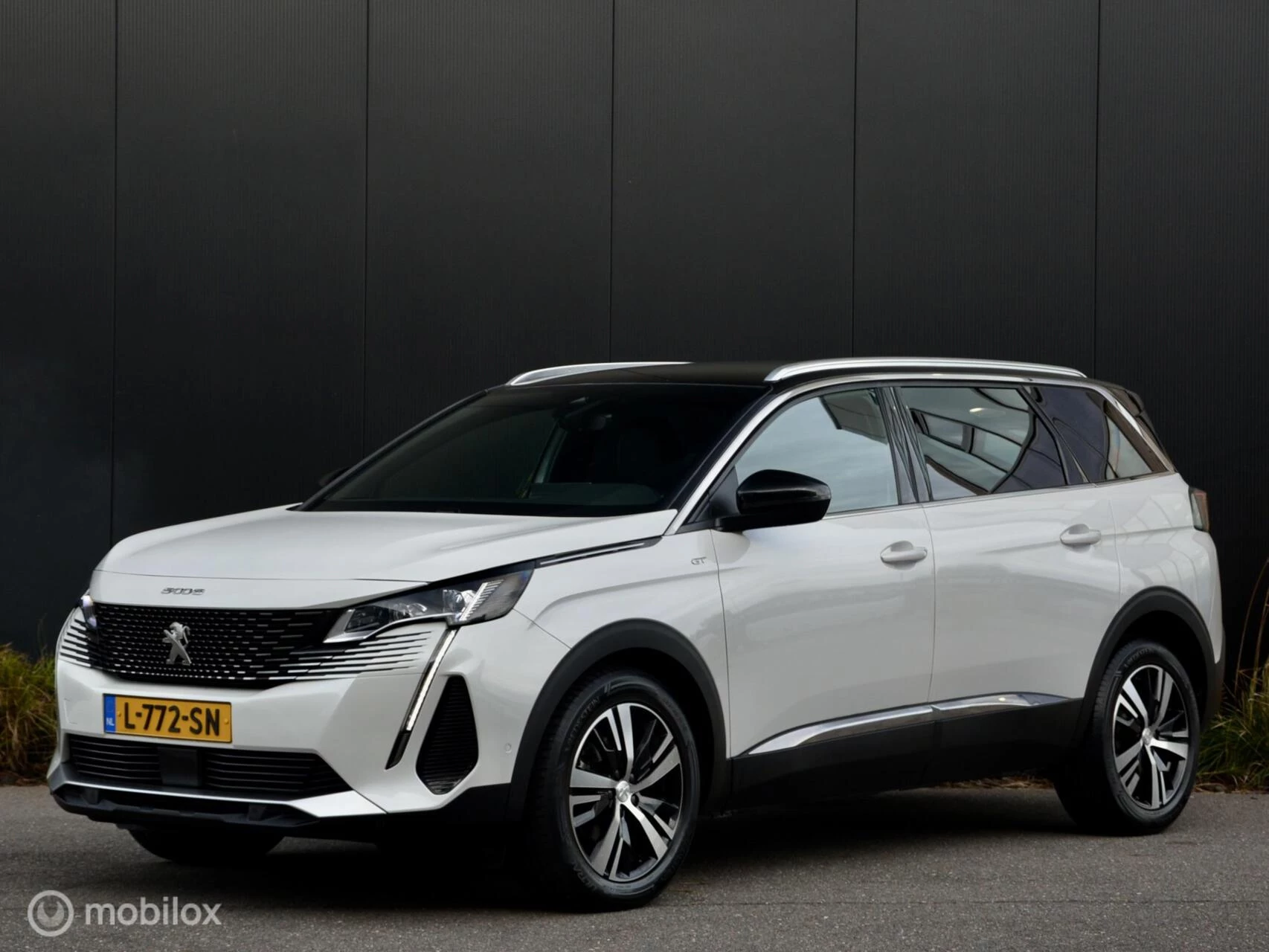 Hoofdafbeelding Peugeot 5008