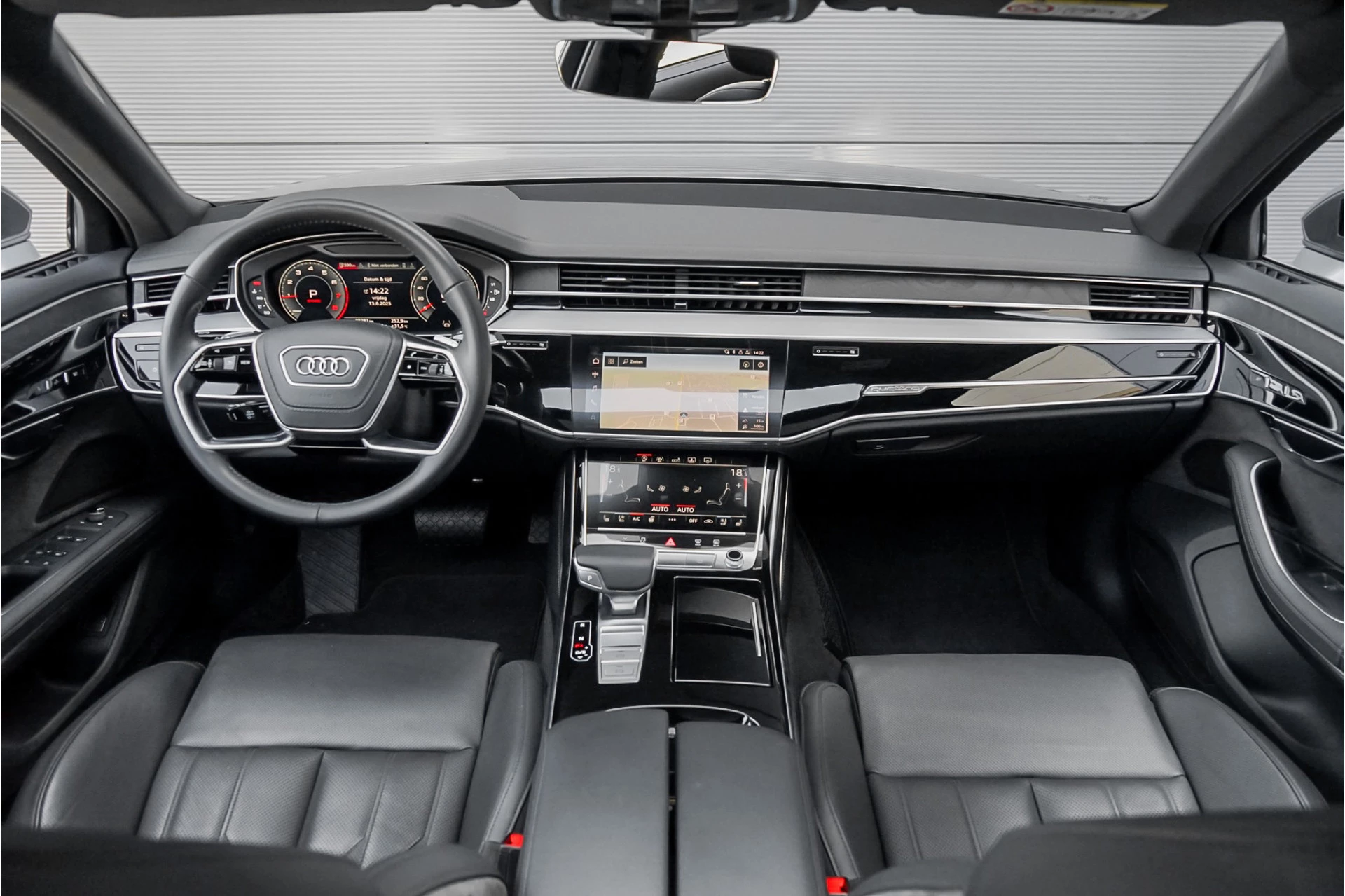 Hoofdafbeelding Audi A8