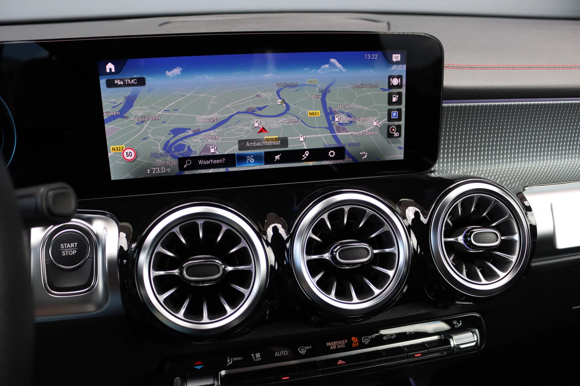 Hoofdafbeelding Mercedes-Benz EQB