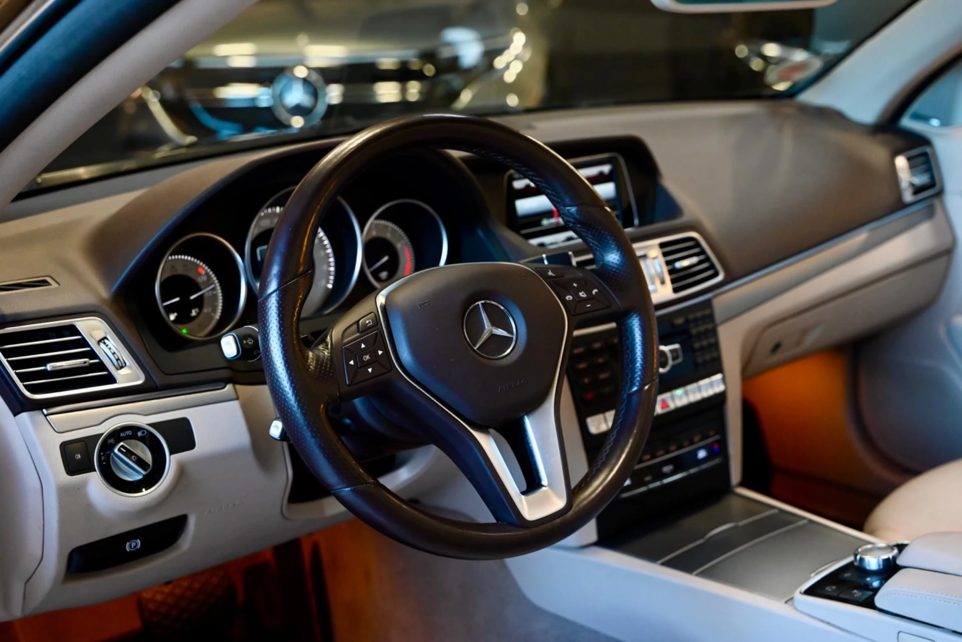 Hoofdafbeelding Mercedes-Benz E-Klasse