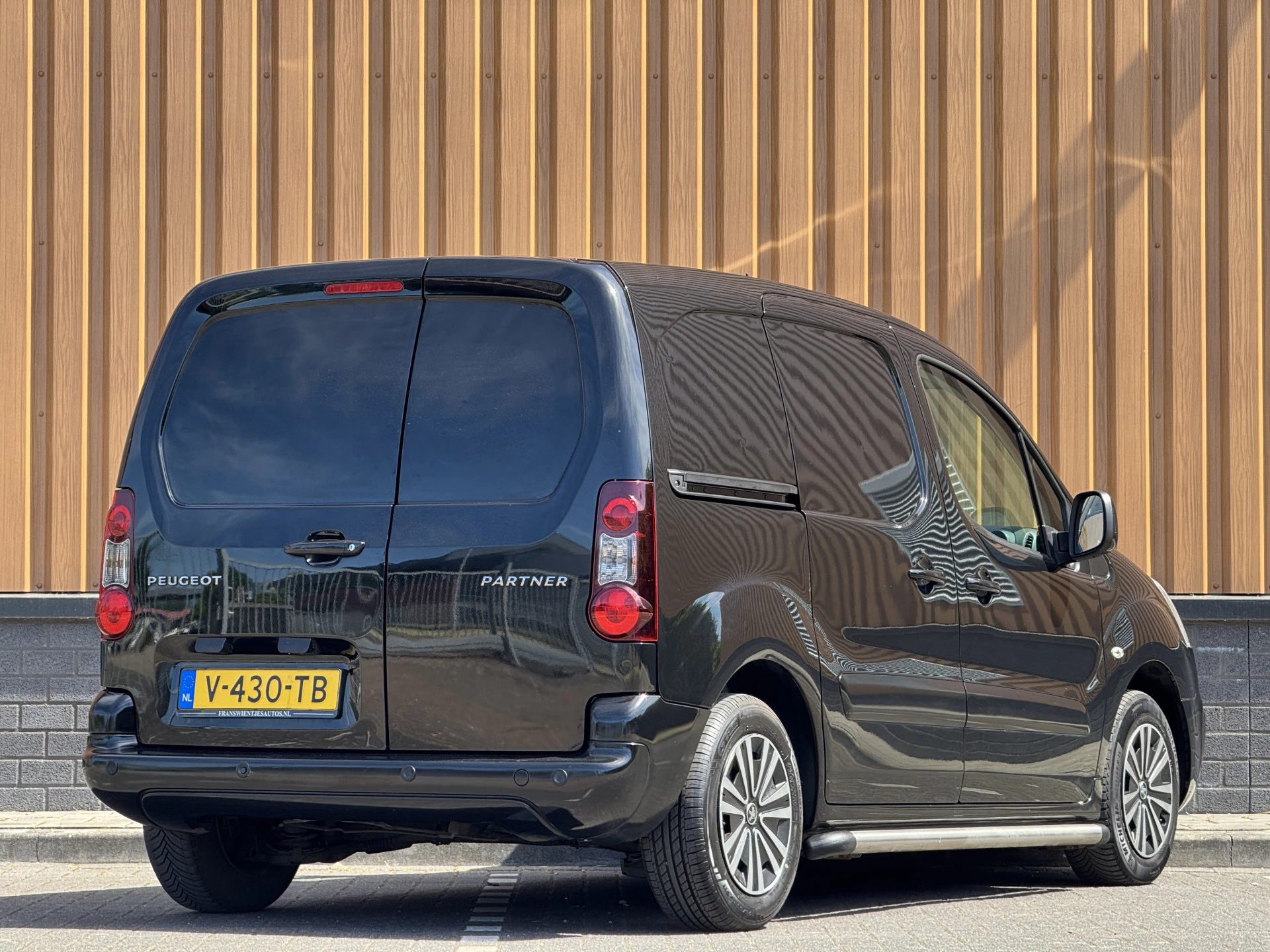 Hoofdafbeelding Peugeot Partner