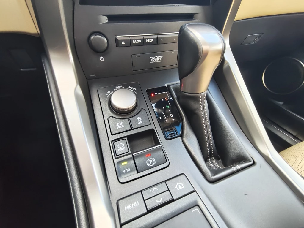 Hoofdafbeelding Lexus NX