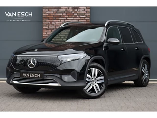 Hoofdafbeelding Mercedes-Benz EQB Mercedes-Benz EQB 250+ Luxury Line 71 kWh | Facelift | Trekhaak | Camera | Stoelverwarming | Sfeerverlichting | Dodehoekassistent | Vario-Achterbank |